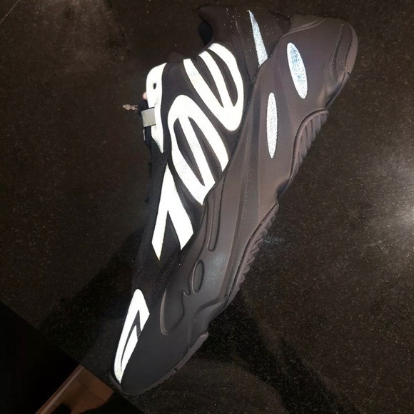 Adidas boost700XMnvN - Picture 4 of 4